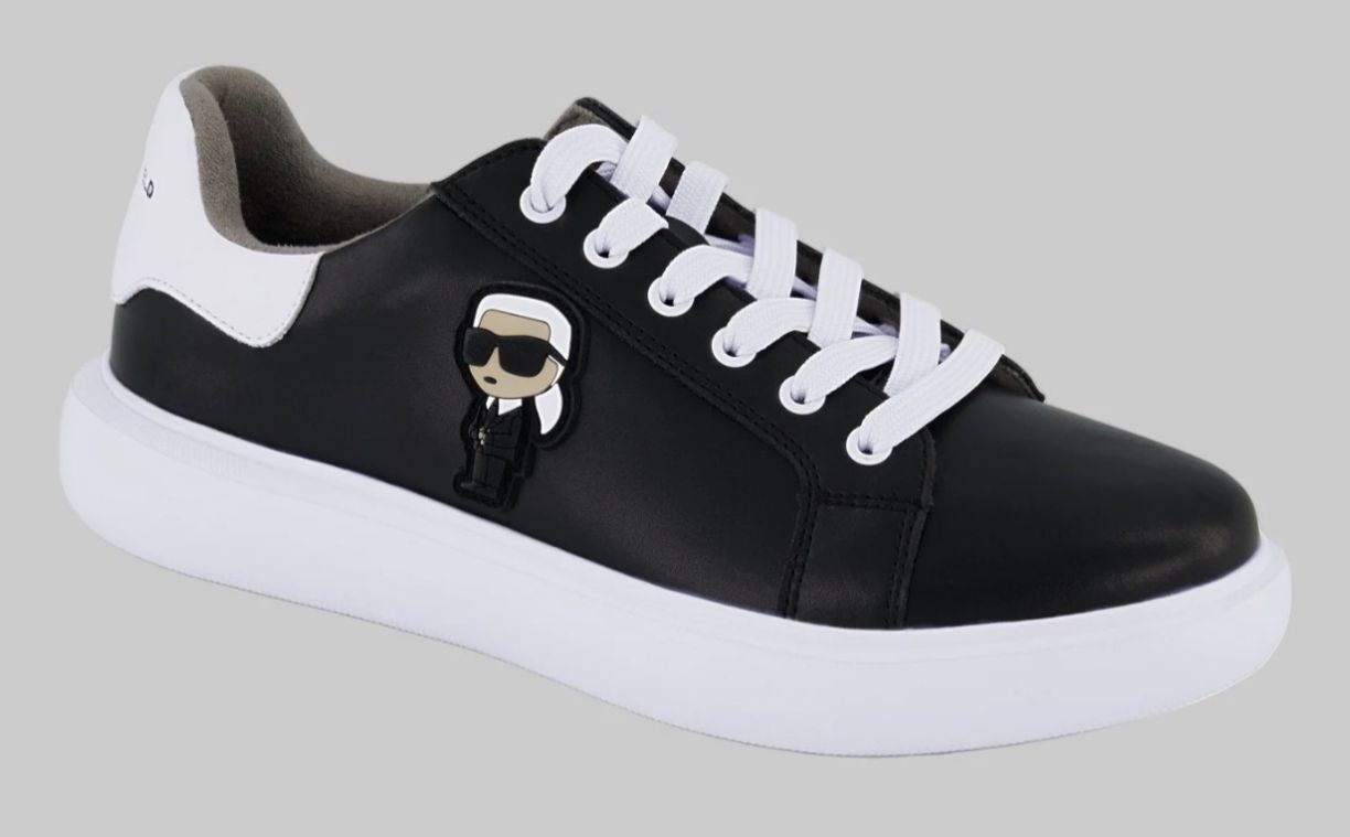 Karl Lagerfeld color negro